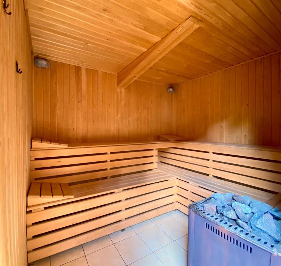 Platan Vendeghaz Villa Izvoare  Bagian luar foto